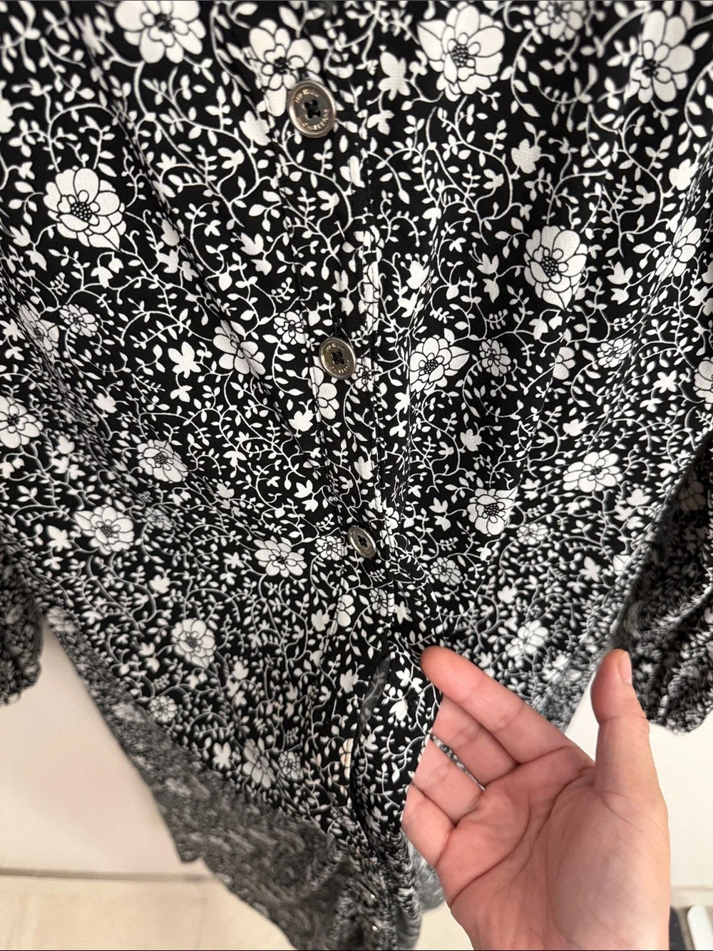 Michael Kors Black & White Floral Long Sleeve Button-Front Dress